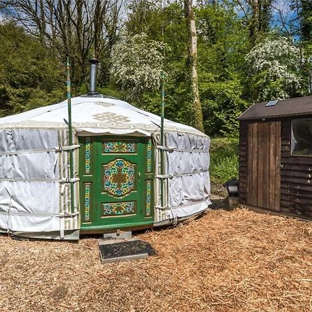 Pembrokeshire Yurts - Badger Hotel Llanfyrnach Exterior photo